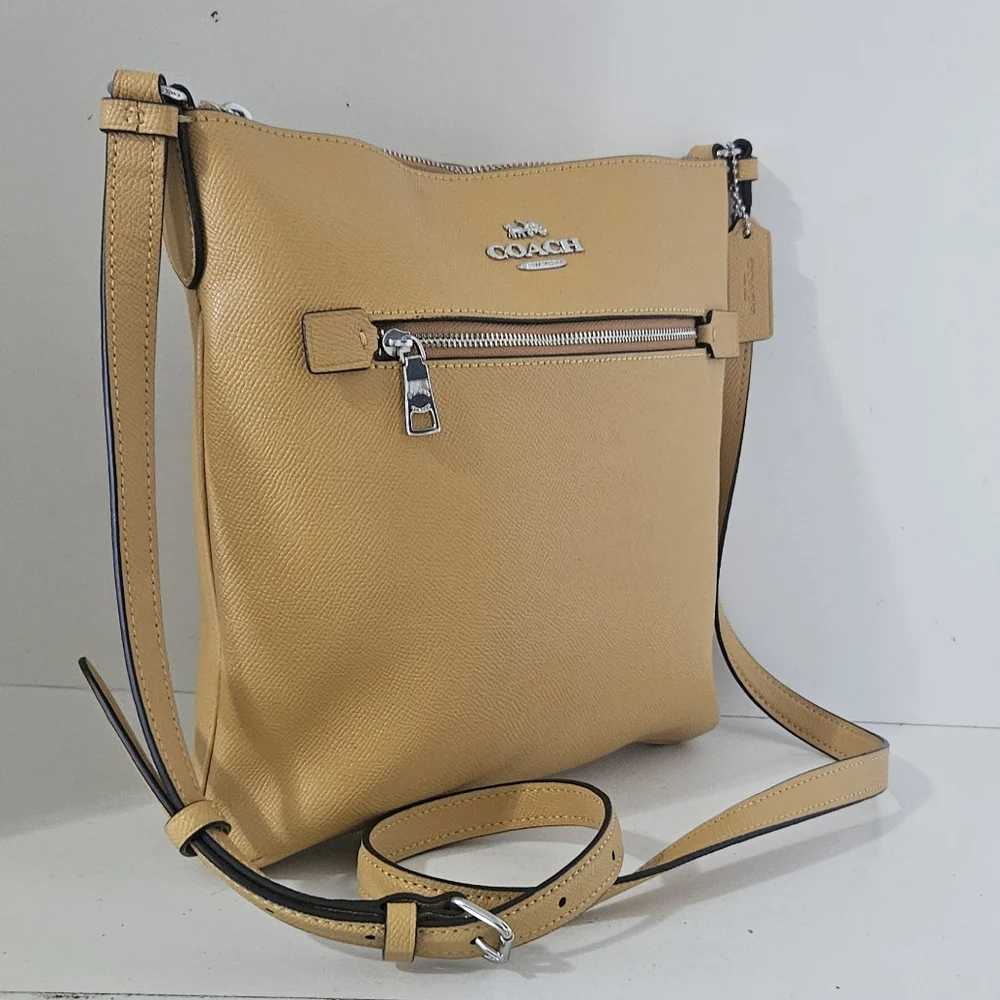 NWOT Coach Honeycomb Color Leather Crossbody Bag - Picture 1 of 13